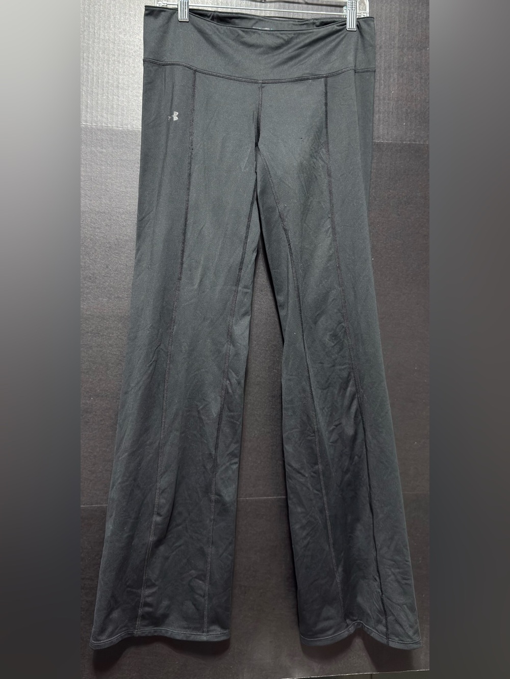 🪎Under Armour Fitted Black Flare Leg Athletic Yoga Pants Size Medium Vintage